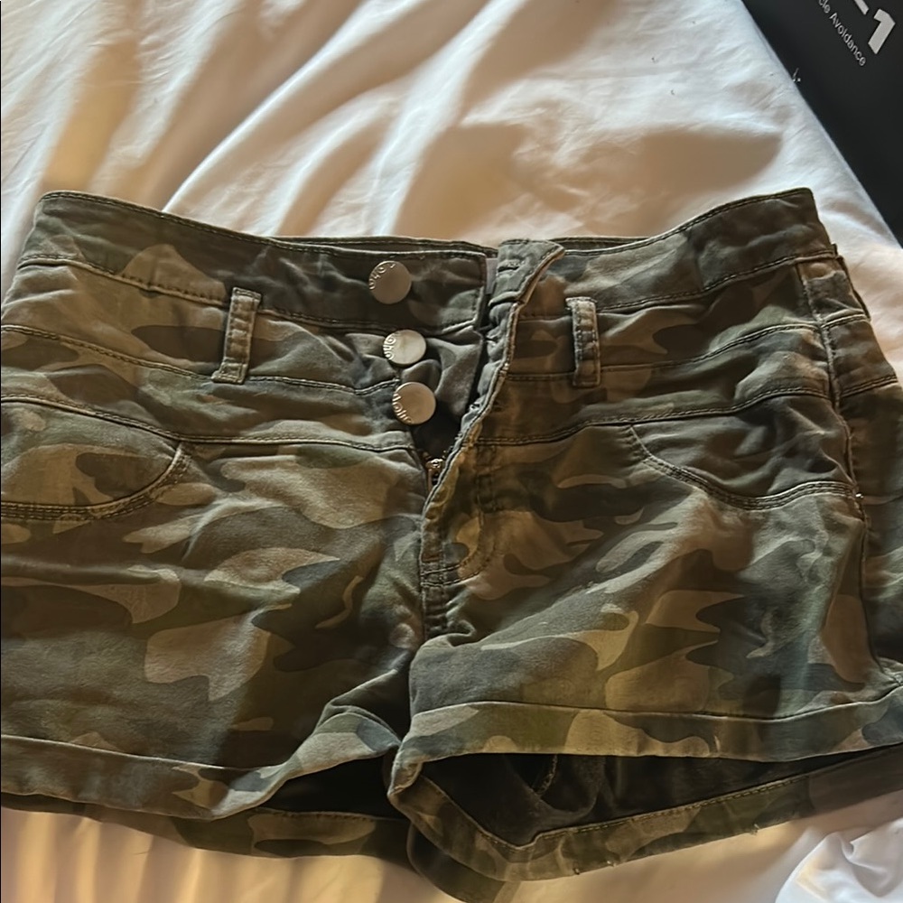 No Boundaries Olive Green Distressed Denim Shorts